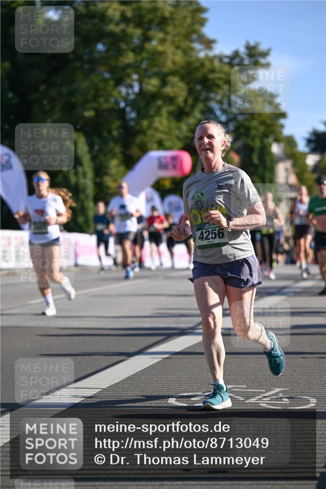 07.09.2025 - BARMER Alsterlauf Dr. Thomas Lammeyer http://msf.ph/oto/8713049 07.09.2025 09:43:50 Laufen 4256 meine-sportfotos.de