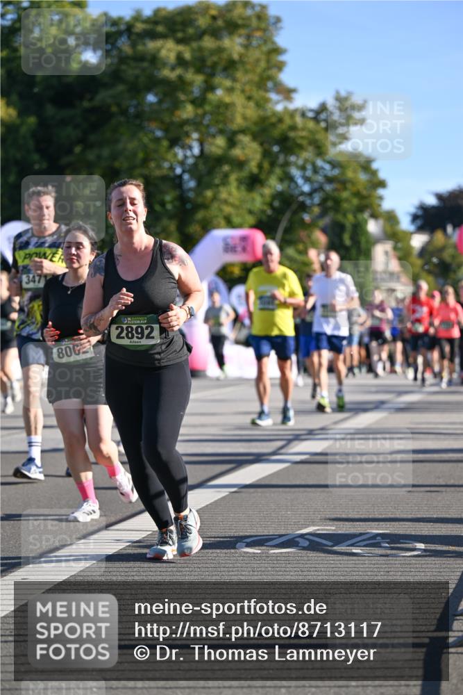 07.09.2025 - BARMER Alsterlauf Dr. Thomas Lammeyer http://msf.ph/oto/8713117 07.09.2025 09:44:06 Laufen 347, 806, 136, 2892 meine-sportfotos.de