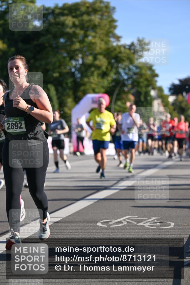 07.09.2025 - BARMER Alsterlauf Dr. Thomas Lammeyer http://msf.ph/oto/8713121 07.09.2025 09:44:06 Laufen 36, 2892 meine-sportfotos.de