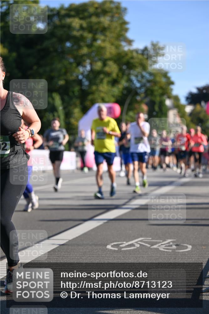 07.09.2025 - BARMER Alsterlauf Dr. Thomas Lammeyer http://msf.ph/oto/8713123 07.09.2025 09:44:07 Laufen 02 meine-sportfotos.de