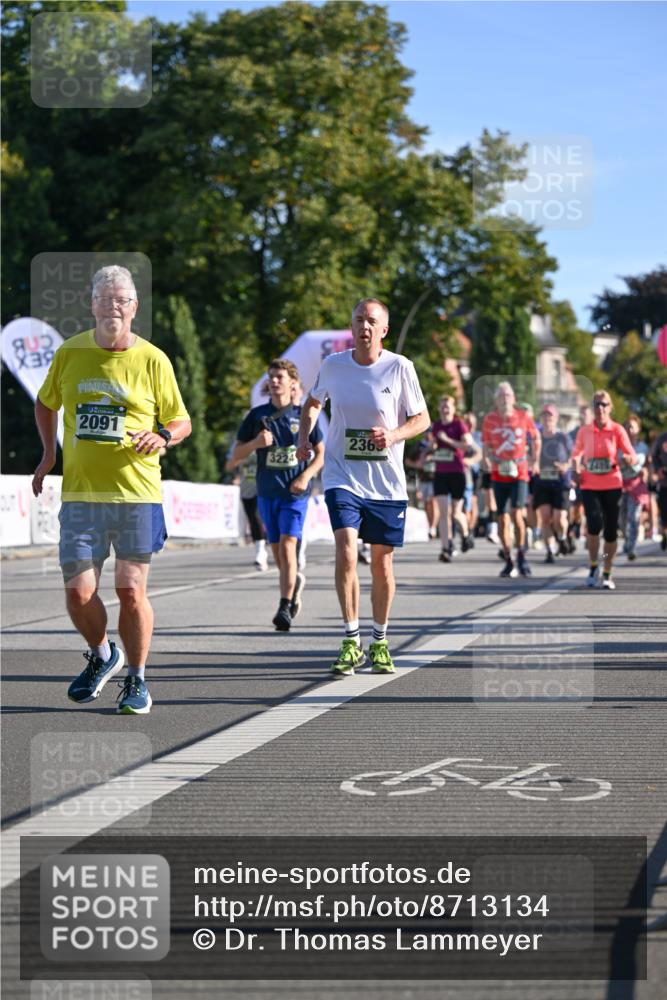 07.09.2025 - BARMER Alsterlauf Dr. Thomas Lammeyer http://msf.ph/oto/8713134 07.09.2025 09:44:09 Laufen 39, 2091, 3224, 2363 meine-sportfotos.de