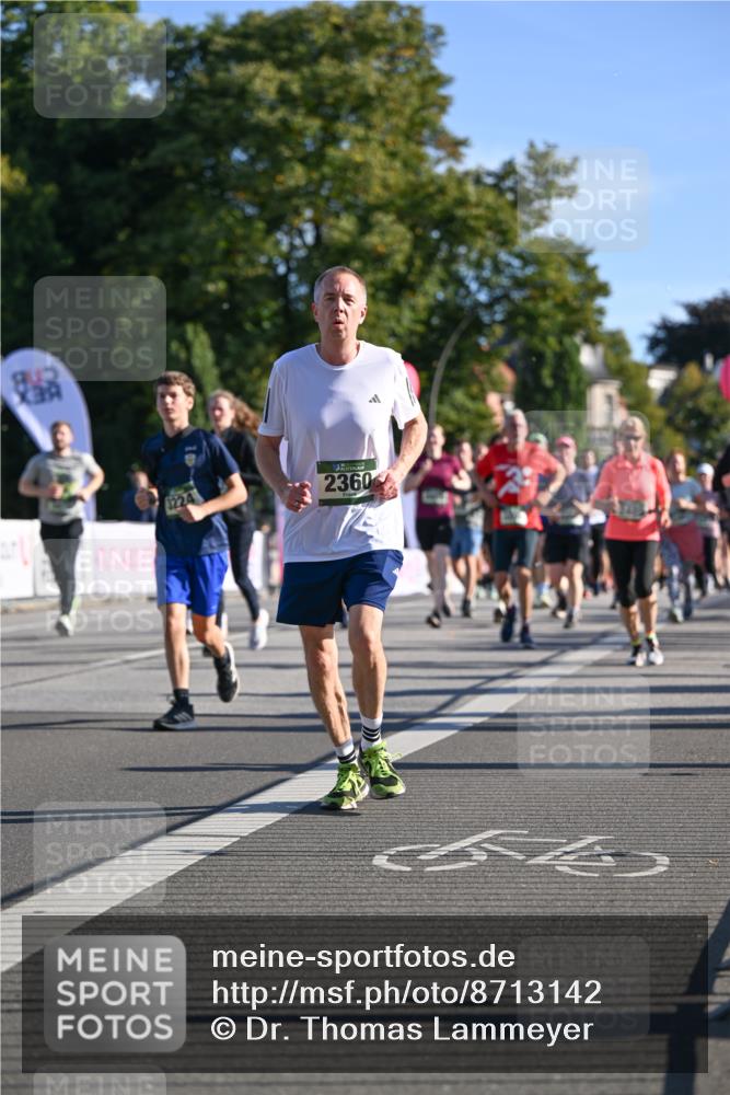 07.09.2025 - BARMER Alsterlauf Dr. Thomas Lammeyer http://msf.ph/oto/8713142 07.09.2025 09:44:10 Laufen 842, 2360 meine-sportfotos.de