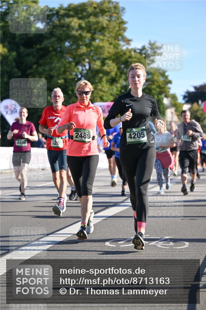 07.09.2025 - BARMER Alsterlauf Dr. Thomas Lammeyer http://msf.ph/oto/8713163 07.09.2025 09:44:13 Laufen 3205, 2489, 4205 meine-sportfotos.de