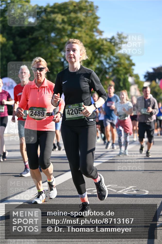 07.09.2025 - BARMER Alsterlauf Dr. Thomas Lammeyer http://msf.ph/oto/8713167 07.09.2025 09:44:14 Laufen 36, 2489, 136, 4205 meine-sportfotos.de
