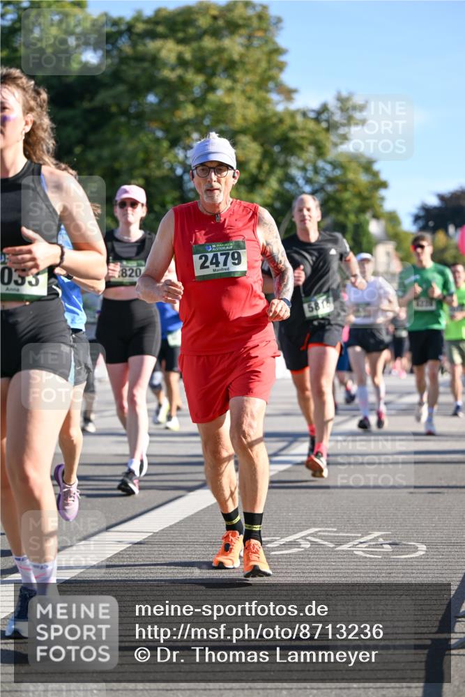 07.09.2025 - BARMER Alsterlauf Dr. Thomas Lammeyer http://msf.ph/oto/8713236 07.09.2025 09:44:25 Laufen 053, 820, 136, 2479, 5816, 4221 meine-sportfotos.de