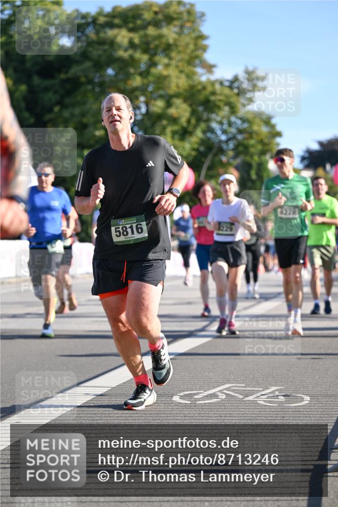 07.09.2025 - BARMER Alsterlauf Dr. Thomas Lammeyer http://msf.ph/oto/8713246 07.09.2025 09:44:26 Laufen 36, 5816, 1229, 8228 meine-sportfotos.de