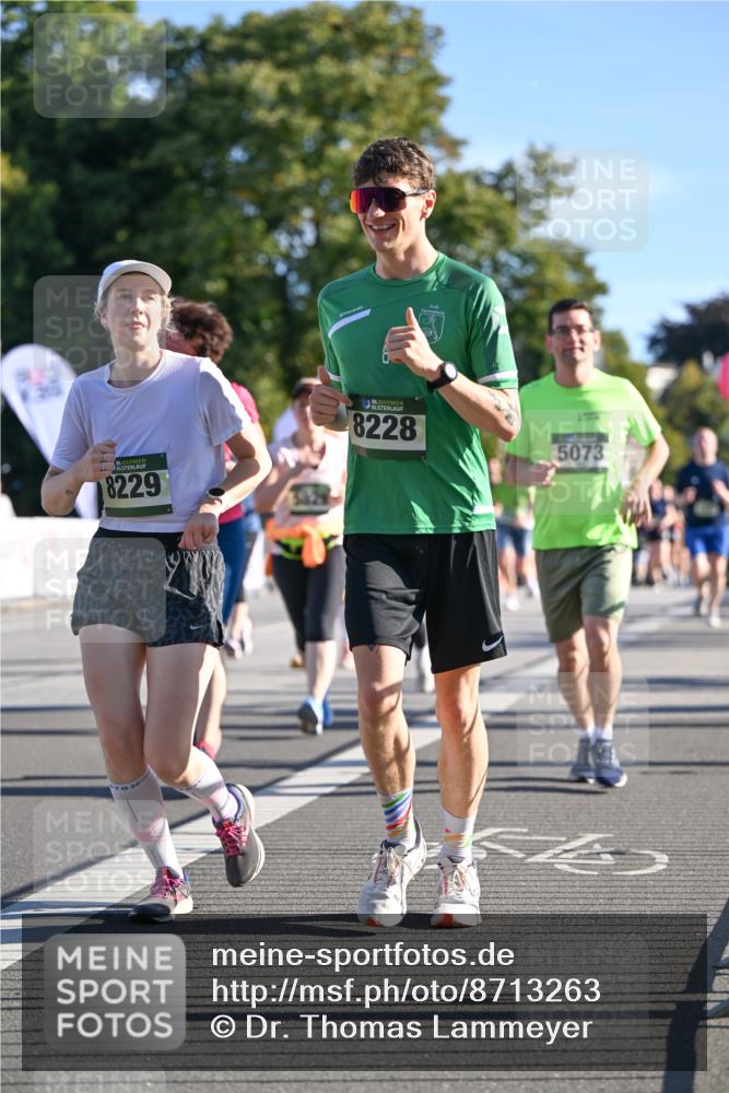 07.09.2025 - BARMER Alsterlauf Dr. Thomas Lammeyer http://msf.ph/oto/8713263 07.09.2025 09:44:29 Laufen 8229, 36, 8228, 5073 meine-sportfotos.de
