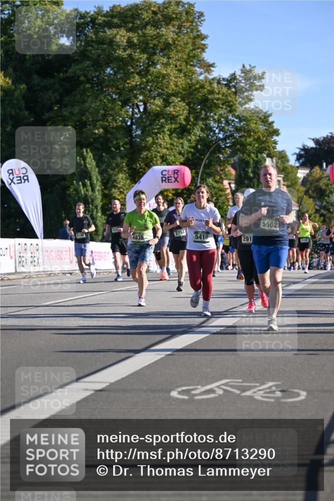 07.09.2025 - BARMER Alsterlauf Dr. Thomas Lammeyer http://msf.ph/oto/8713290 07.09.2025 09:44:33 Laufen 553, 2754, 4838, 5410, 291, 5502, 1134, 4948 meine-sportfotos.de