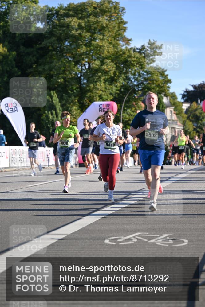 07.09.2025 - BARMER Alsterlauf Dr. Thomas Lammeyer http://msf.ph/oto/8713292 07.09.2025 09:44:34 Laufen 4838, 5819, 5410, 5502 meine-sportfotos.de