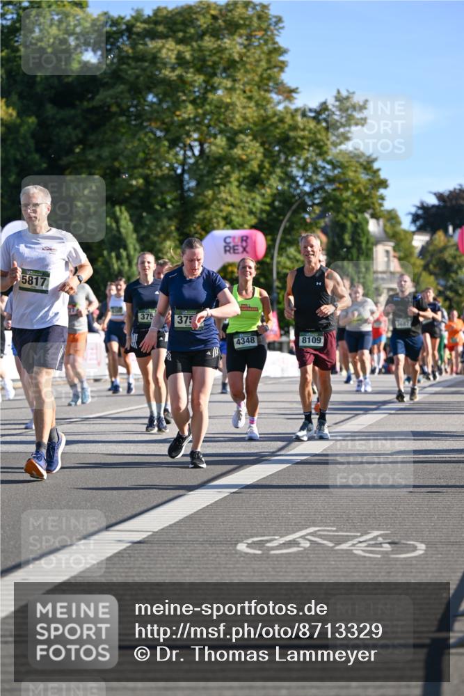 07.09.2025 - BARMER Alsterlauf Dr. Thomas Lammeyer http://msf.ph/oto/8713329 07.09.2025 09:44:40 Laufen 5817, 375, 375, 4348, 8109, 3687 meine-sportfotos.de
