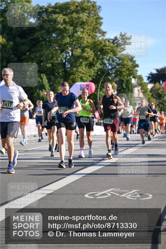 07.09.2025 - BARMER Alsterlauf Dr. Thomas Lammeyer http://msf.ph/oto/8713330 07.09.2025 09:44:40 Laufen 5817, 57, 3756, 4348, 8109 meine-sportfotos.de