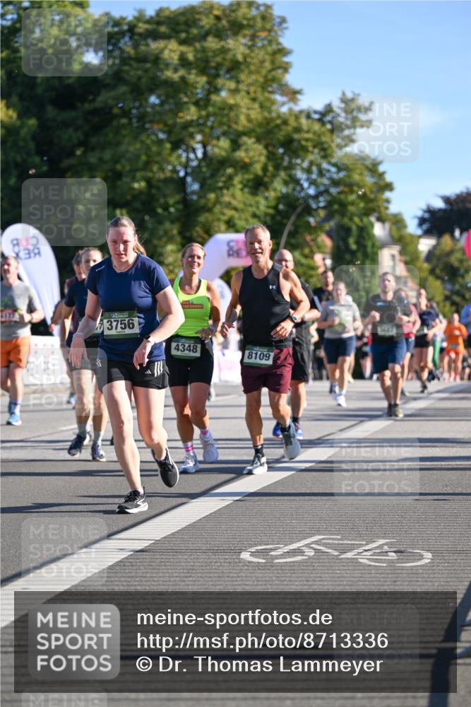 07.09.2025 - BARMER Alsterlauf Dr. Thomas Lammeyer http://msf.ph/oto/8713336 07.09.2025 09:44:41 Laufen 3756, 4348, 8109 meine-sportfotos.de