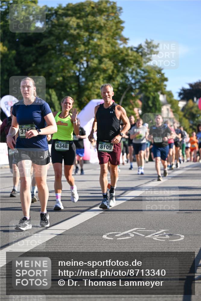 07.09.2025 - BARMER Alsterlauf Dr. Thomas Lammeyer http://msf.ph/oto/8713340 07.09.2025 09:44:42 Laufen 375, 4348, 8109 meine-sportfotos.de