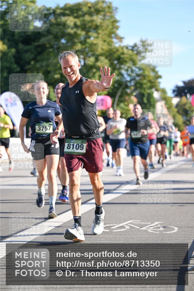 07.09.2025 - BARMER Alsterlauf Dr. Thomas Lammeyer http://msf.ph/oto/8713350 07.09.2025 09:44:43 Laufen 3757, 8109 meine-sportfotos.de