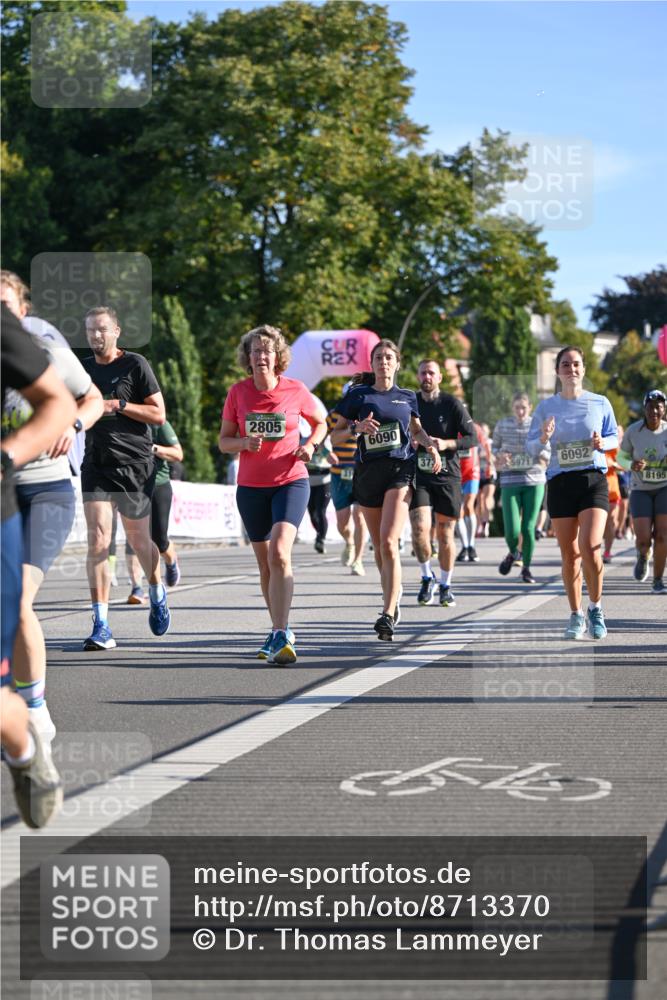 07.09.2025 - BARMER Alsterlauf Dr. Thomas Lammeyer http://msf.ph/oto/8713370 07.09.2025 09:44:47 Laufen 2805, 6090, 373, 6092, 8195 meine-sportfotos.de