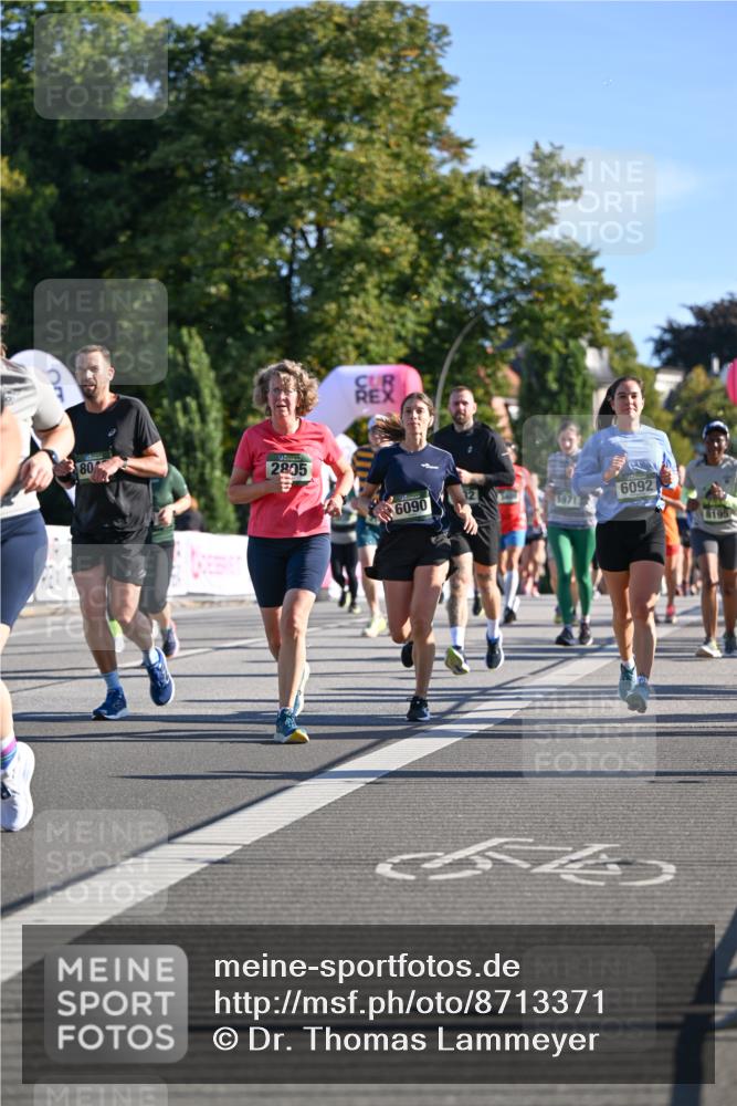 07.09.2025 - BARMER Alsterlauf Dr. Thomas Lammeyer http://msf.ph/oto/8713371 07.09.2025 09:44:47 Laufen 80, 2805, 6090, 5971, 6092, 8195 meine-sportfotos.de
