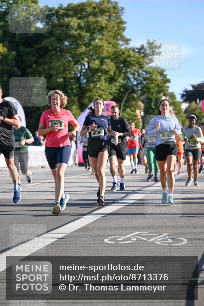 07.09.2025 - BARMER Alsterlauf Dr. Thomas Lammeyer http://msf.ph/oto/8713376 07.09.2025 09:44:48 Laufen 2935, 6090, 6092, 8195 meine-sportfotos.de