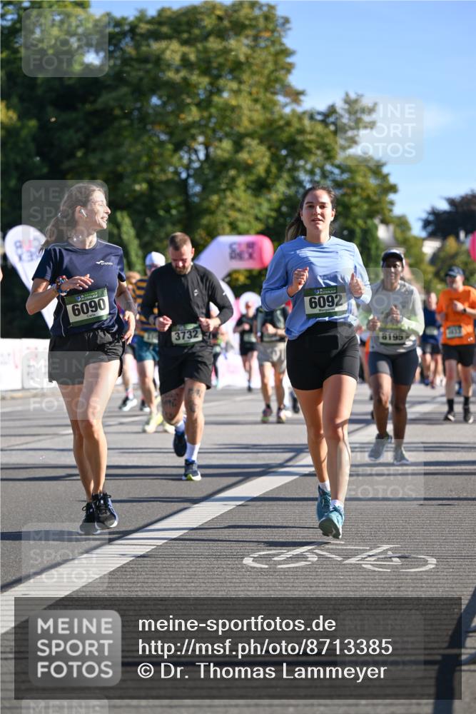 07.09.2025 - BARMER Alsterlauf Dr. Thomas Lammeyer http://msf.ph/oto/8713385 07.09.2025 09:44:49 Laufen 6090, 3732, 6092, 8195 meine-sportfotos.de