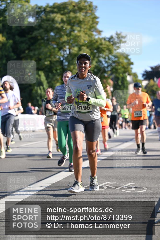 07.09.2025 - BARMER Alsterlauf Dr. Thomas Lammeyer http://msf.ph/oto/8713399 07.09.2025 09:44:51 Laufen 10, 5971, 8195 meine-sportfotos.de
