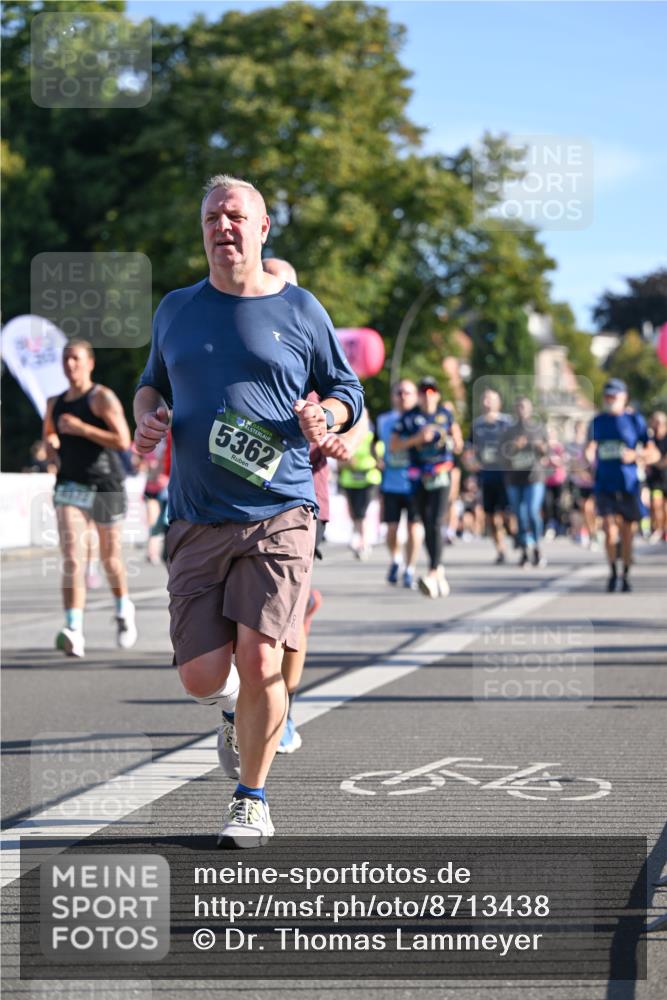 07.09.2025 - BARMER Alsterlauf Dr. Thomas Lammeyer http://msf.ph/oto/8713438 07.09.2025 09:44:57 Laufen 5362 meine-sportfotos.de