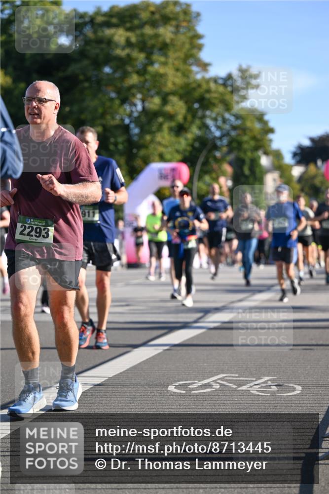07.09.2025 - BARMER Alsterlauf Dr. Thomas Lammeyer http://msf.ph/oto/8713445 07.09.2025 09:44:58 Laufen 2293, 911 meine-sportfotos.de