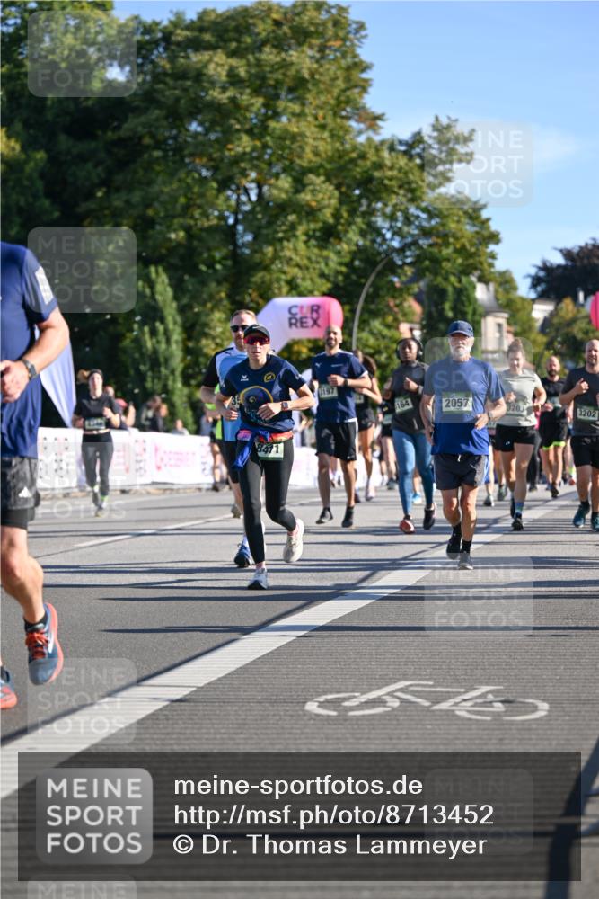 07.09.2025 - BARMER Alsterlauf Dr. Thomas Lammeyer http://msf.ph/oto/8713452 07.09.2025 09:44:59 Laufen 8411, 197, 164, 2057, 3203, 3202 meine-sportfotos.de