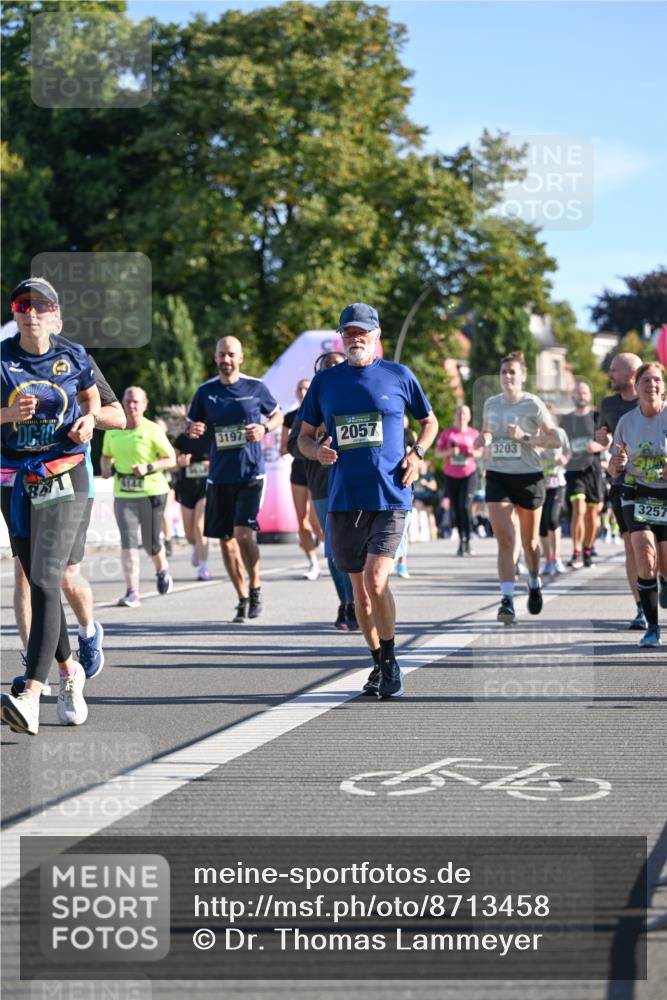 07.09.2025 - BARMER Alsterlauf Dr. Thomas Lammeyer http://msf.ph/oto/8713458 07.09.2025 09:45:01 Laufen 10, 3197, 8471, 2057, 3203, 3257 meine-sportfotos.de