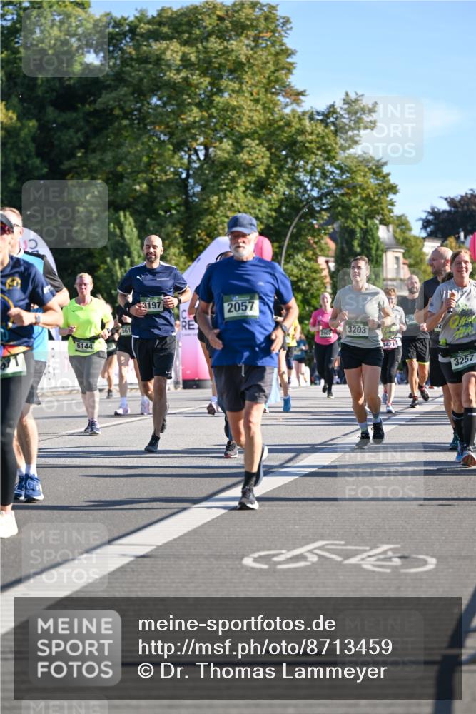 07.09.2025 - BARMER Alsterlauf Dr. Thomas Lammeyer http://msf.ph/oto/8713459 07.09.2025 09:45:01 Laufen 6144, 561, 3197, 2057, 2907, 3203, 14214, 38, 3257 meine-sportfotos.de