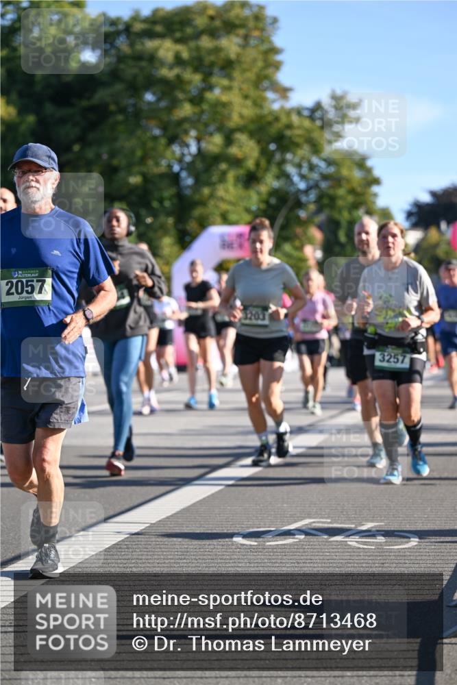 07.09.2025 - BARMER Alsterlauf Dr. Thomas Lammeyer http://msf.ph/oto/8713468 07.09.2025 09:45:03 Laufen 136, 2057, 3257 meine-sportfotos.de