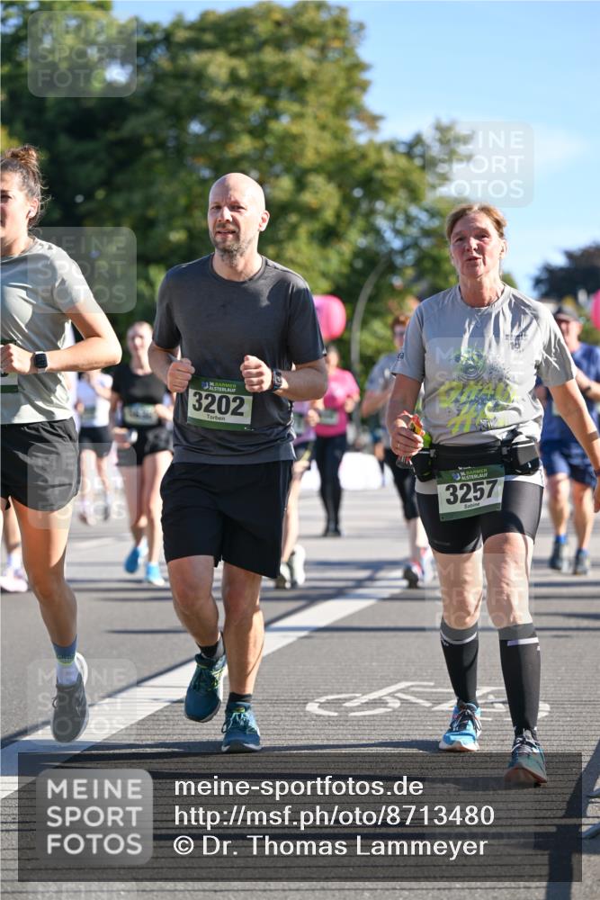 07.09.2025 - BARMER Alsterlauf Dr. Thomas Lammeyer http://msf.ph/oto/8713480 07.09.2025 09:45:05 Laufen 36, 3202, 36, 3257 meine-sportfotos.de