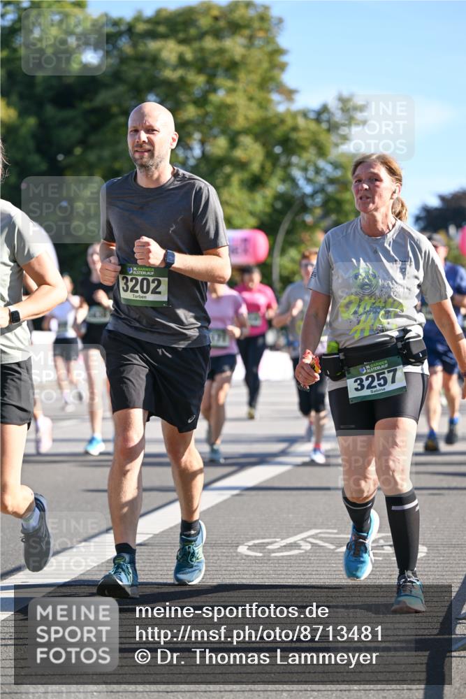 07.09.2025 - BARMER Alsterlauf Dr. Thomas Lammeyer http://msf.ph/oto/8713481 07.09.2025 09:45:05 Laufen 36, 3202, 136, 3257 meine-sportfotos.de