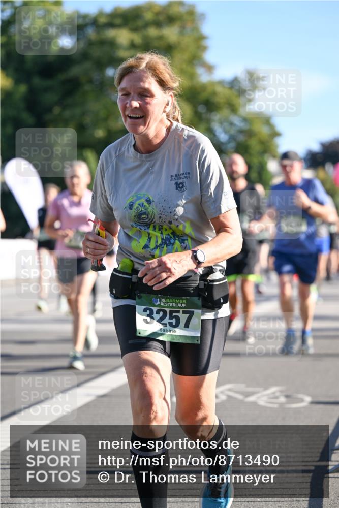 07.09.2025 - BARMER Alsterlauf Dr. Thomas Lammeyer http://msf.ph/oto/8713490 07.09.2025 09:45:06 Laufen 36, 36, 3257 meine-sportfotos.de