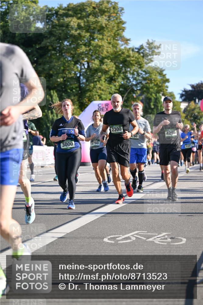 07.09.2025 - BARMER Alsterlauf Dr. Thomas Lammeyer http://msf.ph/oto/8713523 07.09.2025 09:45:12 Laufen 3000, 5760, 2300, 58, 4296 meine-sportfotos.de