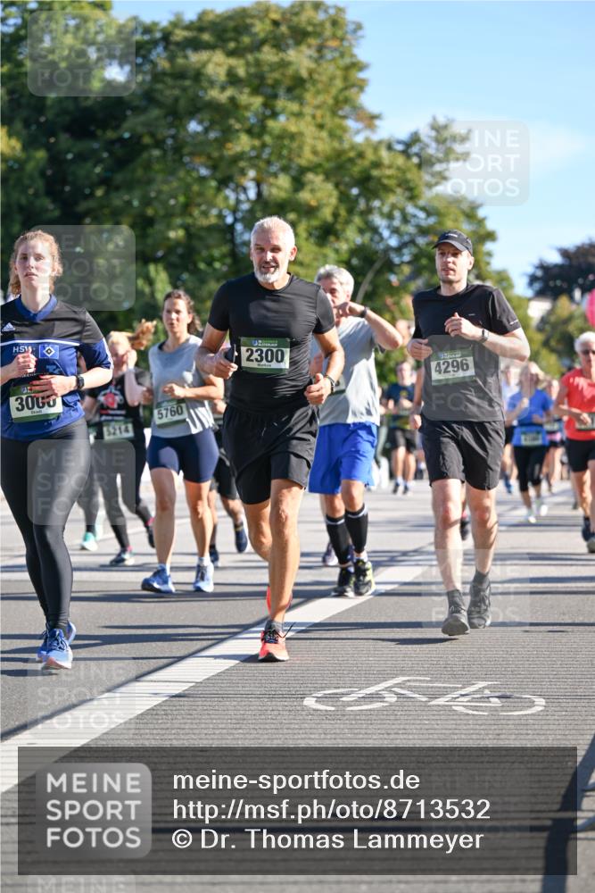 07.09.2025 - BARMER Alsterlauf Dr. Thomas Lammeyer http://msf.ph/oto/8713532 07.09.2025 09:45:13 Laufen 3000, 5214, 5760, 2300, 4296 meine-sportfotos.de