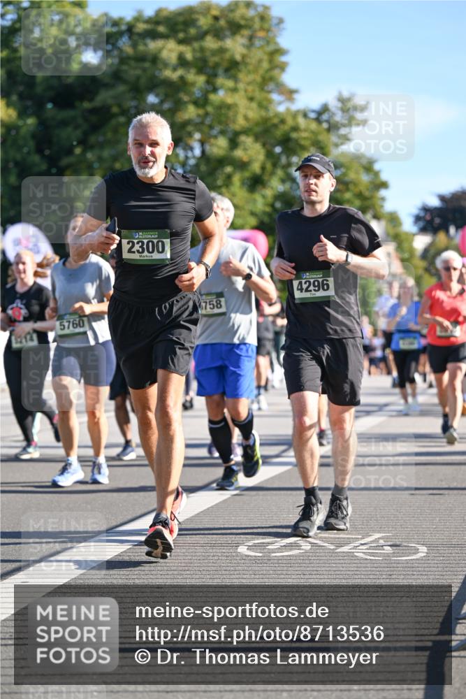 07.09.2025 - BARMER Alsterlauf Dr. Thomas Lammeyer http://msf.ph/oto/8713536 07.09.2025 09:45:14 Laufen 1212, 5760, 36, 2300, 758, 4296 meine-sportfotos.de