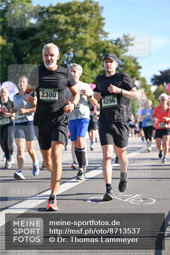 07.09.2025 - BARMER Alsterlauf Dr. Thomas Lammeyer http://msf.ph/oto/8713537 07.09.2025 09:45:14 Laufen 5760, 2300, 4296 meine-sportfotos.de