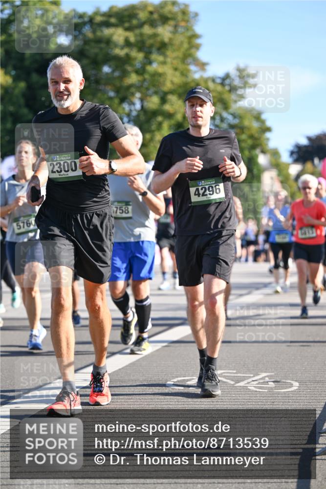 07.09.2025 - BARMER Alsterlauf Dr. Thomas Lammeyer http://msf.ph/oto/8713539 07.09.2025 09:45:14 Laufen 5760, 36, 2300, 758, 4296 meine-sportfotos.de