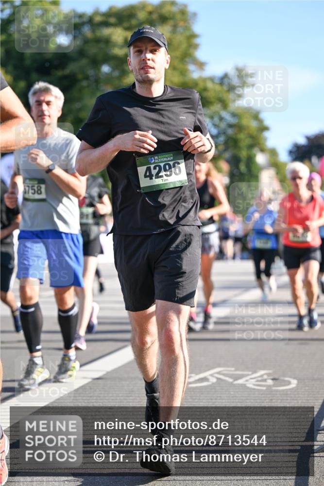 07.09.2025 - BARMER Alsterlauf Dr. Thomas Lammeyer http://msf.ph/oto/8713544 07.09.2025 09:45:15 Laufen 758, 36, 4296 meine-sportfotos.de