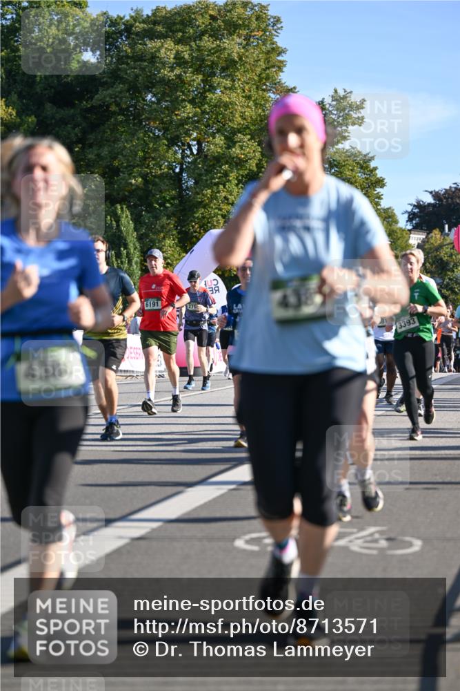 07.09.2025 - BARMER Alsterlauf Dr. Thomas Lammeyer http://msf.ph/oto/8713571 07.09.2025 09:45:20 Laufen 4380, 6191, 3393 meine-sportfotos.de