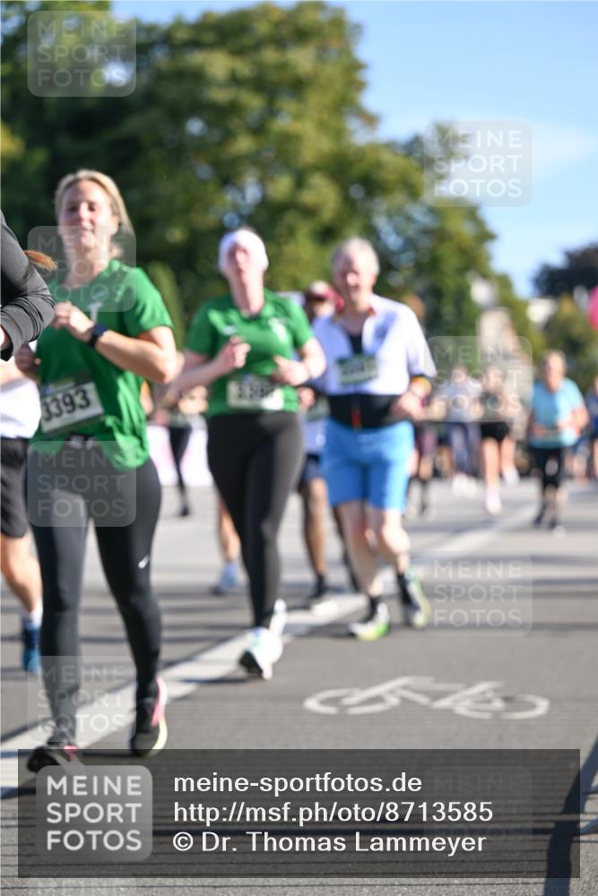 07.09.2025 - BARMER Alsterlauf Dr. Thomas Lammeyer http://msf.ph/oto/8713585 07.09.2025 09:45:23 Laufen 3393 meine-sportfotos.de