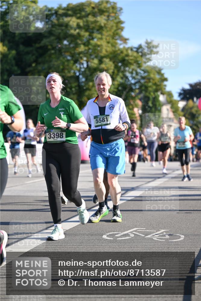 07.09.2025 - BARMER Alsterlauf Dr. Thomas Lammeyer http://msf.ph/oto/8713587 07.09.2025 09:45:23 Laufen 3398, 5581 meine-sportfotos.de
