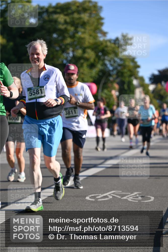 07.09.2025 - BARMER Alsterlauf Dr. Thomas Lammeyer http://msf.ph/oto/8713594 07.09.2025 09:45:24 Laufen 5581, 3811 meine-sportfotos.de