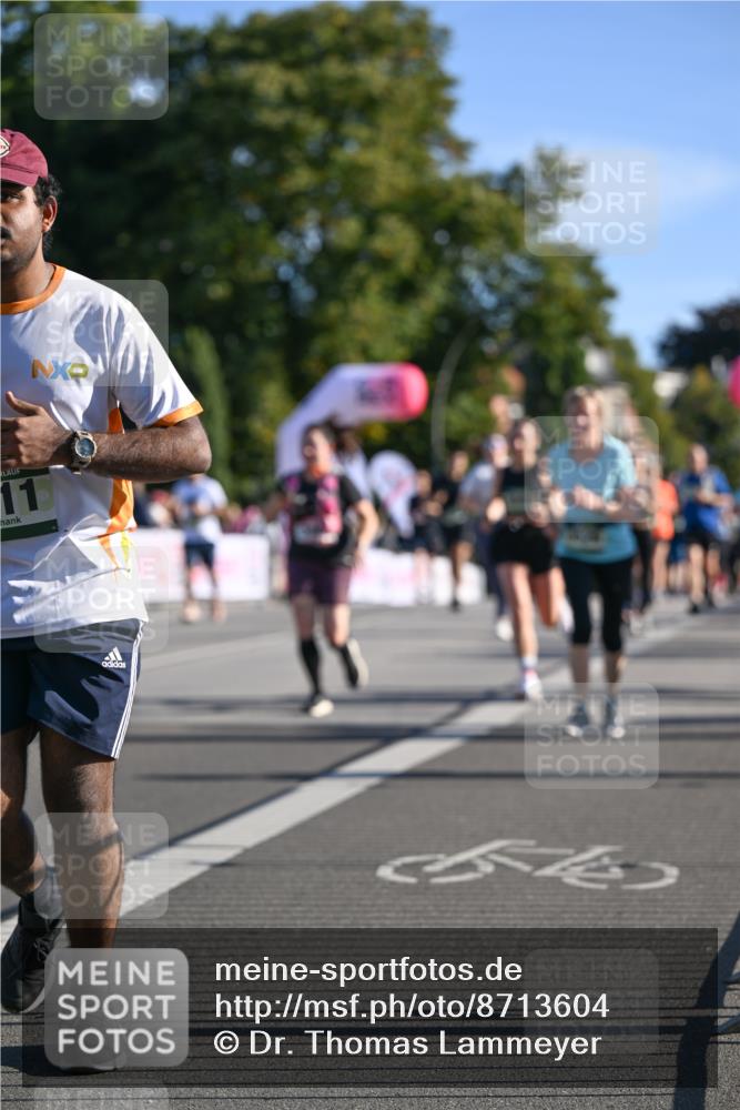 07.09.2025 - BARMER Alsterlauf Dr. Thomas Lammeyer http://msf.ph/oto/8713604 07.09.2025 09:45:26 Laufen 11, 1 meine-sportfotos.de