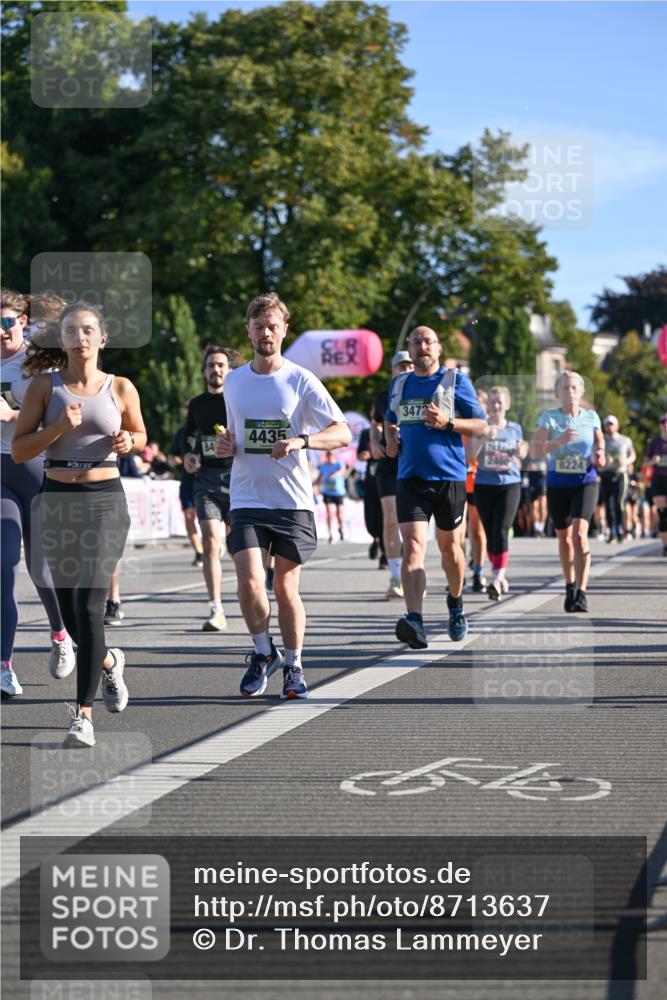 07.09.2025 - BARMER Alsterlauf Dr. Thomas Lammeyer http://msf.ph/oto/8713637 07.09.2025 09:45:32 Laufen 84, 4435, 3472, 2460, 8224, 64 meine-sportfotos.de