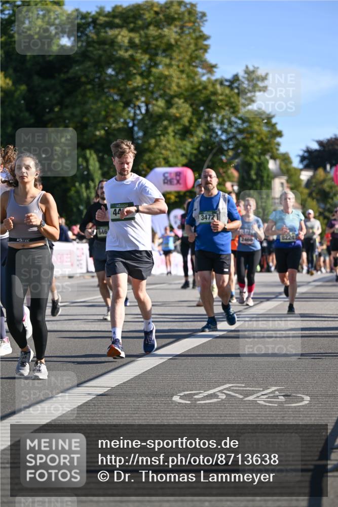 07.09.2025 - BARMER Alsterlauf Dr. Thomas Lammeyer http://msf.ph/oto/8713638 07.09.2025 09:45:32 Laufen 44, 3472, 2460 meine-sportfotos.de