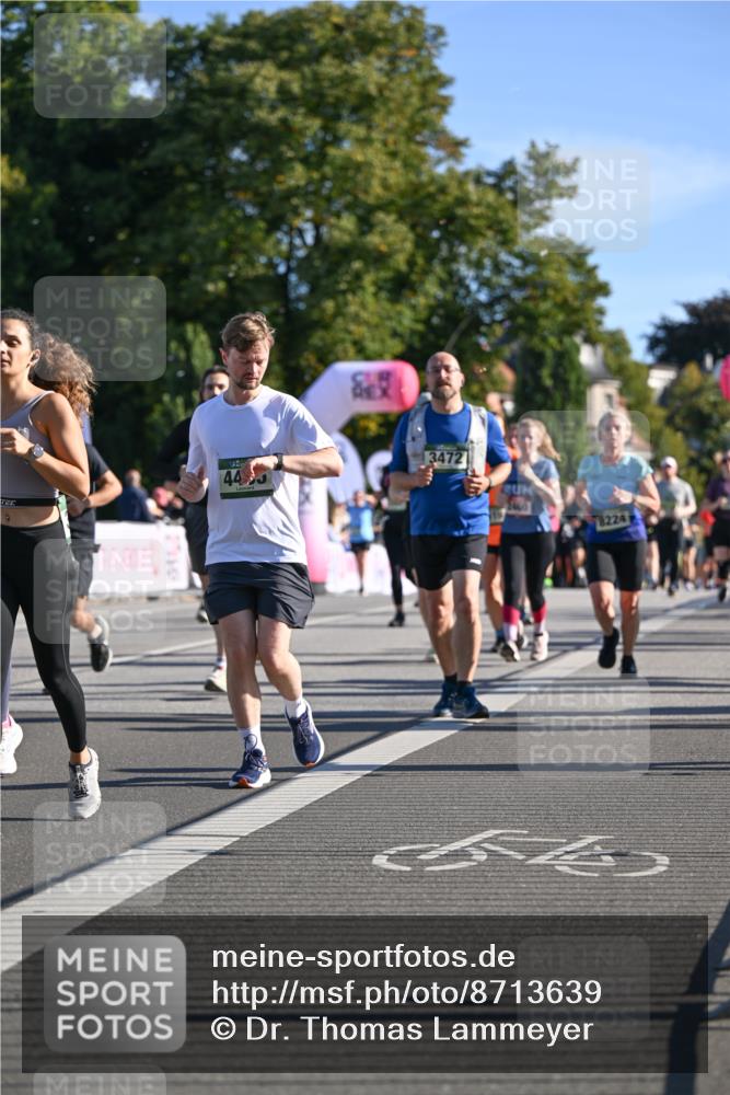 07.09.2025 - BARMER Alsterlauf Dr. Thomas Lammeyer http://msf.ph/oto/8713639 07.09.2025 09:45:32 Laufen 443, 3472, 8224 meine-sportfotos.de