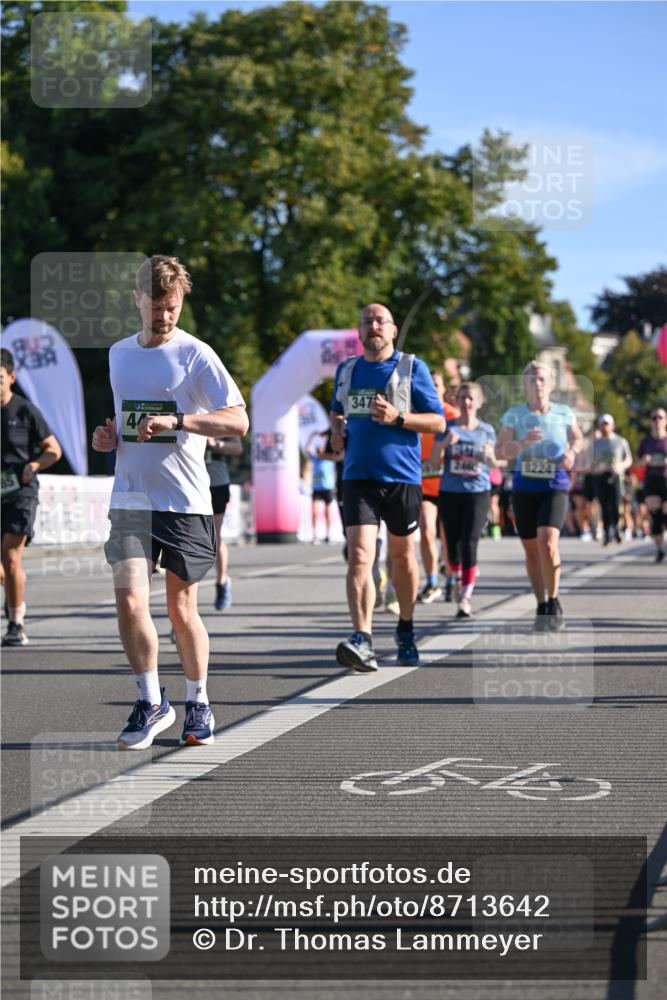 07.09.2025 - BARMER Alsterlauf Dr. Thomas Lammeyer http://msf.ph/oto/8713642 07.09.2025 09:45:32 Laufen 84412, 347, 8224 meine-sportfotos.de