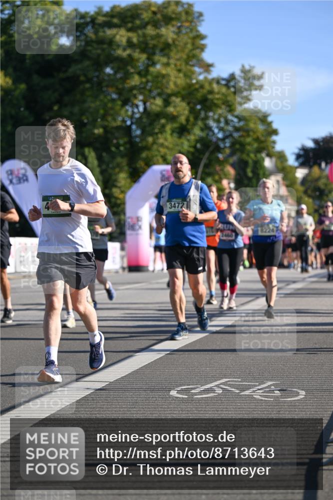 07.09.2025 - BARMER Alsterlauf Dr. Thomas Lammeyer http://msf.ph/oto/8713643 07.09.2025 09:45:32 Laufen 842, 3472 meine-sportfotos.de