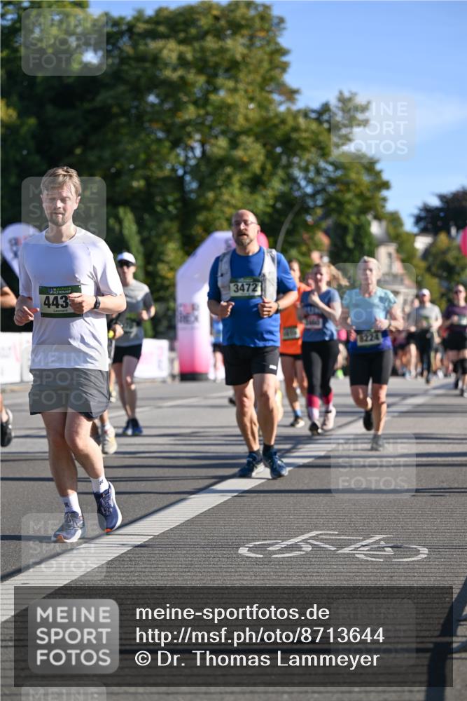 07.09.2025 - BARMER Alsterlauf Dr. Thomas Lammeyer http://msf.ph/oto/8713644 07.09.2025 09:45:33 Laufen 443, 3472, 2880 meine-sportfotos.de