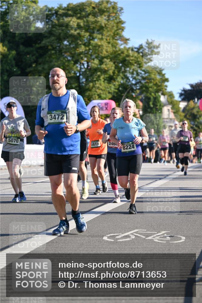 07.09.2025 - BARMER Alsterlauf Dr. Thomas Lammeyer http://msf.ph/oto/8713653 07.09.2025 09:45:34 Laufen 5070, 3472, 5919, 24, 8224 meine-sportfotos.de